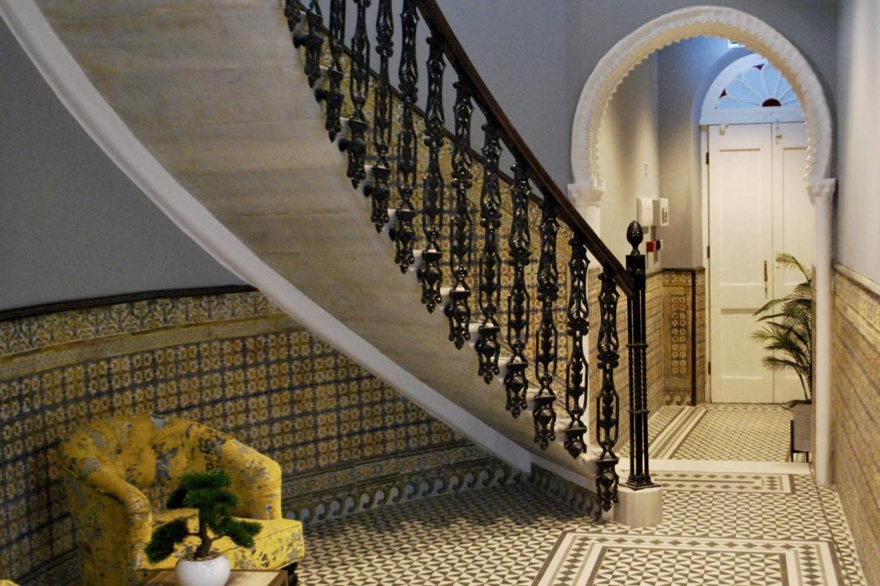 Master Penthouse Double Room Ensuite With Private Terrace - Grand Central House 지브롤터 외부 사진